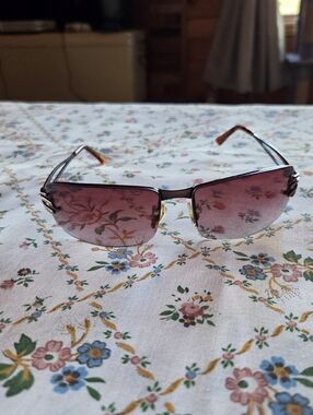 Y2K SUN GLASSES!